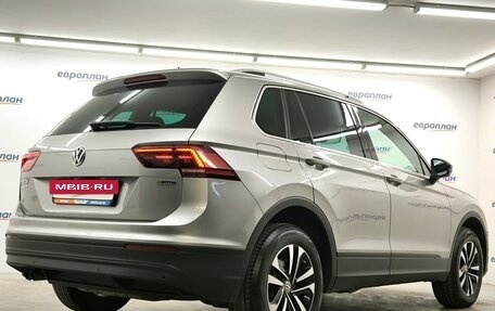 Volkswagen Tiguan II, 2019 год, 3 400 000 рублей, 3 фотография