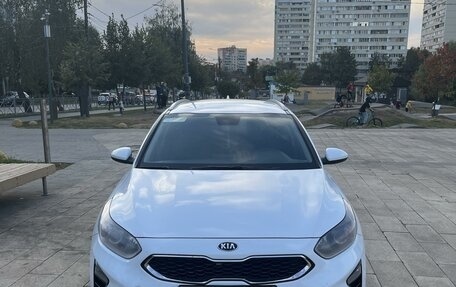 KIA cee'd III, 2019 год, 1 600 000 рублей, 2 фотография