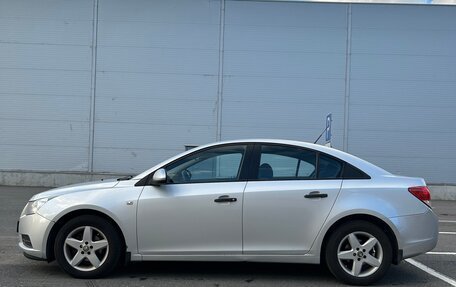 Chevrolet Cruze II, 2010 год, 600 000 рублей, 3 фотография