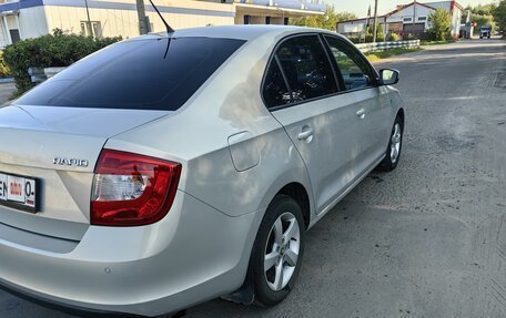 Skoda Rapid I, 2014 год, 1 050 000 рублей, 4 фотография