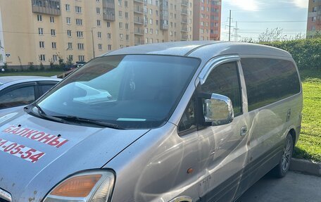 Hyundai Starex I рестайлинг, 2004 год, 670 000 рублей, 2 фотография