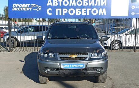 Chevrolet Niva I рестайлинг, 2017 год, 855 000 рублей, 2 фотография