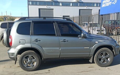 Chevrolet Niva I рестайлинг, 2017 год, 855 000 рублей, 5 фотография