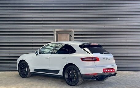 Porsche Macan I рестайлинг, 2016 год, 3 650 000 рублей, 2 фотография