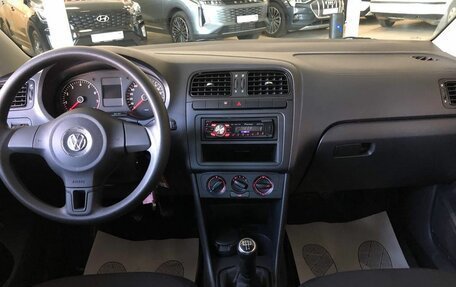 Volkswagen Polo VI (EU Market), 2011 год, 750 000 рублей, 12 фотография