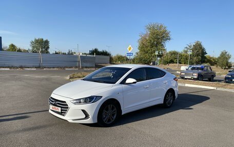 Hyundai Elantra VI рестайлинг, 2018 год, 1 560 000 рублей, 4 фотография