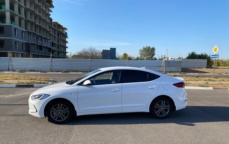 Hyundai Elantra VI рестайлинг, 2018 год, 1 560 000 рублей, 3 фотография