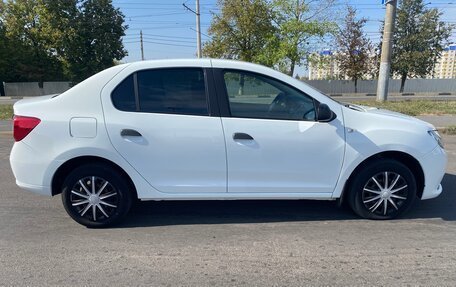 Renault Logan II, 2016 год, 690 000 рублей, 9 фотография