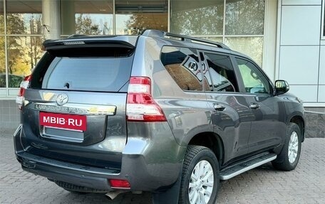 Toyota Land Cruiser Prado 150 рестайлинг 2, 2014 год, 3 840 000 рублей, 5 фотография