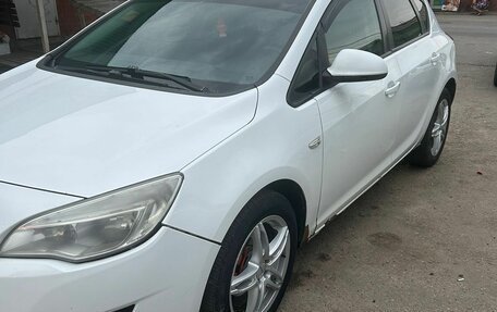 Opel Astra J, 2011 год, 630 000 рублей, 5 фотография