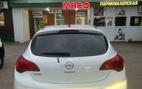 Opel Astra J, 2011 год, 630 000 рублей, 3 фотография