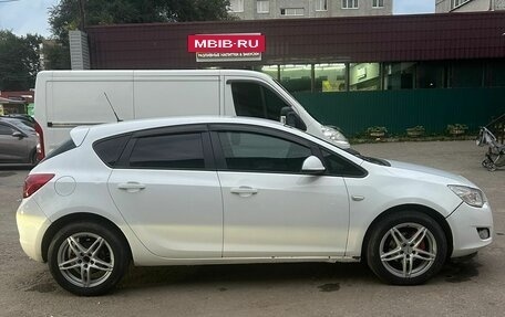 Opel Astra J, 2011 год, 630 000 рублей, 12 фотография