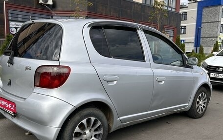 Toyota Vitz, 2001 год, 420 000 рублей, 3 фотография