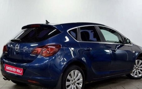 Opel Astra J, 2011 год, 780 000 рублей, 2 фотография