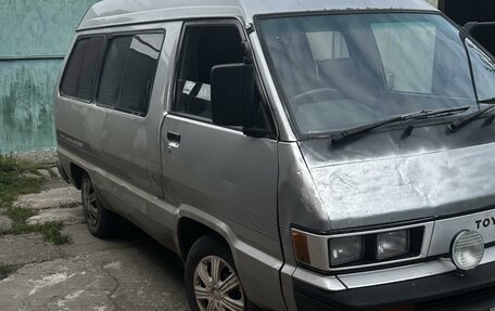 Toyota MasterAce Surf, 1988 год, 290 000 рублей, 2 фотография