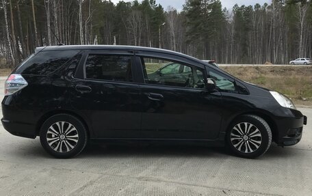 Honda Fit Shuttle I рестайлинг, 2013 год, 1 120 000 рублей, 4 фотография