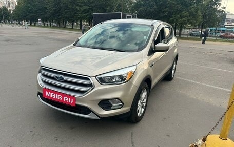 Ford Escape III, 2017 год, 1 700 000 рублей, 4 фотография