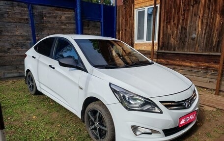 Hyundai Solaris II рестайлинг, 2015 год, 815 000 рублей, 1 фотография