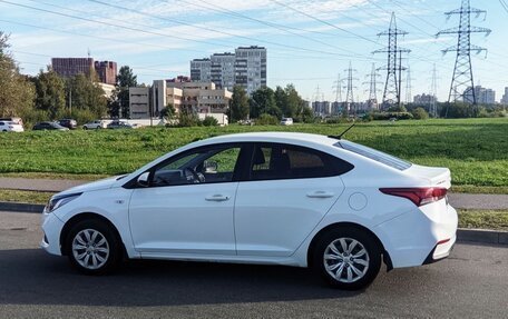 Hyundai Solaris II рестайлинг, 2017 год, 799 000 рублей, 3 фотография