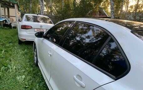 Volkswagen Jetta VI, 2012 год, 965 000 рублей, 3 фотография