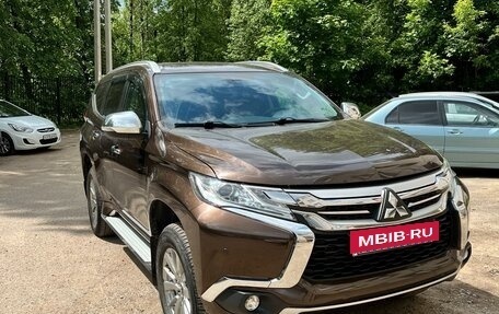 Mitsubishi Pajero Sport III рестайлинг, 2018 год, 3 930 000 рублей, 7 фотография