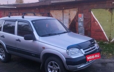 Chevrolet Niva I рестайлинг, 2003 год, 300 000 рублей, 4 фотография