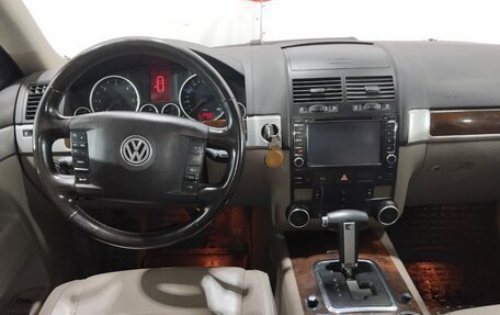 Volkswagen Touareg III, 2007 год, 1 205 000 рублей, 9 фотография