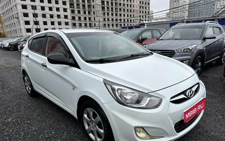 Hyundai Solaris II рестайлинг, 2011 год, 780 000 рублей, 1 фотография