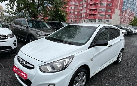 Hyundai Solaris II рестайлинг, 2011 год, 780 000 рублей, 6 фотография