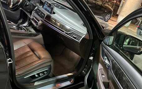 BMW 7 серия, 2015 год, 3 950 000 рублей, 14 фотография