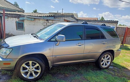 Lexus RX IV рестайлинг, 2001 год, 1 050 000 рублей, 4 фотография