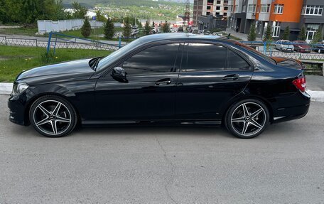 Mercedes-Benz C-Класс, 2011 год, 1 800 000 рублей, 1 фотография