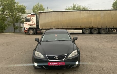 Lexus IS II рестайлинг 2, 2006 год, 1 350 000 рублей, 1 фотография