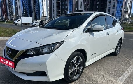 Nissan Leaf II, 2018 год, 1 650 000 рублей, 4 фотография