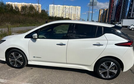 Nissan Leaf II, 2018 год, 1 650 000 рублей, 16 фотография