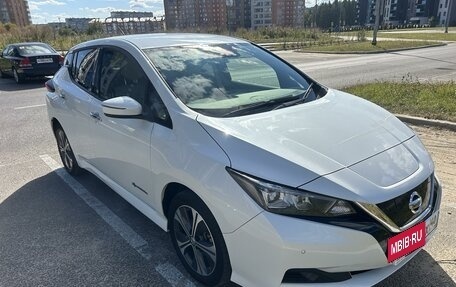 Nissan Leaf II, 2018 год, 1 650 000 рублей, 13 фотография