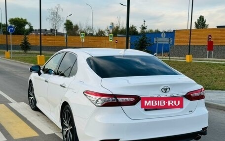 Toyota Camry, 2021 год, 3 950 000 рублей, 3 фотография