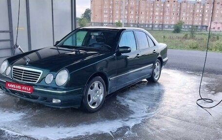 Mercedes-Benz E-Класс, 2000 год, 1 200 000 рублей, 3 фотография