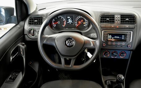 Volkswagen Polo VI (EU Market), 2017 год, 1 290 000 рублей, 6 фотография