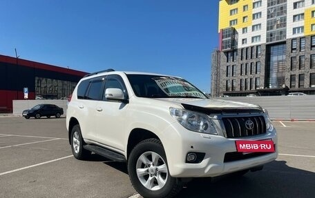 Toyota Land Cruiser Prado 150 рестайлинг 2, 2013 год, 3 050 000 рублей, 2 фотография