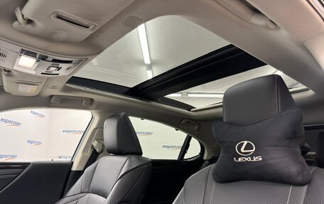 Lexus ES VII, 2020 год, 4 500 000 рублей, 9 фотография