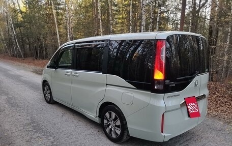 Honda Stepwgn IV, 2015 год, 2 000 000 рублей, 3 фотография