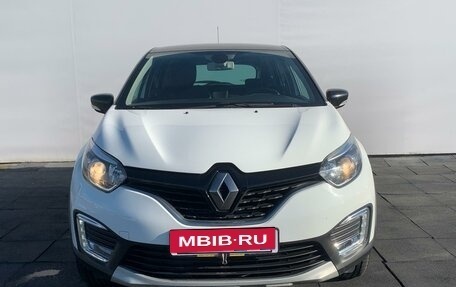 Renault Kaptur I рестайлинг, 2017 год, 1 780 000 рублей, 2 фотография