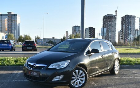 Opel Astra J, 2010 год, 580 000 рублей, 1 фотография