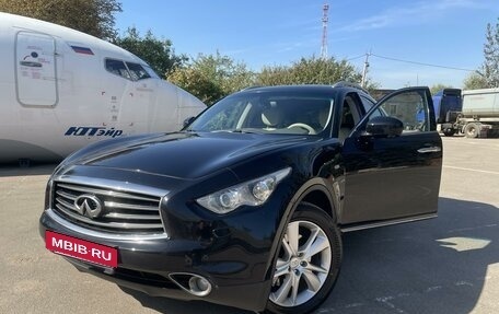 Infiniti QX70, 2016 год, 2 750 000 рублей, 2 фотография