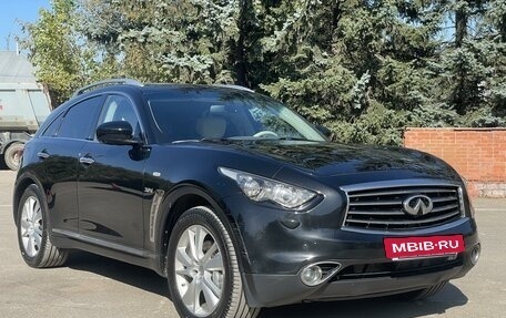 Infiniti QX70, 2016 год, 2 750 000 рублей, 4 фотография