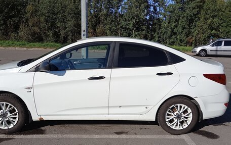 Hyundai Solaris II рестайлинг, 2012 год, 630 000 рублей, 1 фотография