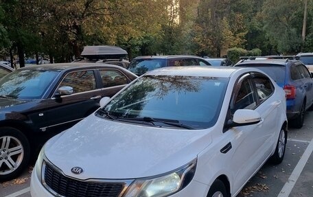 KIA Rio III рестайлинг, 2014 год, 850 000 рублей, 2 фотография