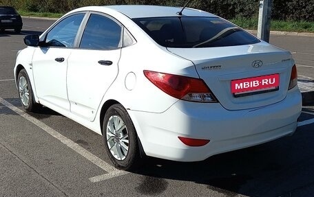 Hyundai Solaris II рестайлинг, 2012 год, 630 000 рублей, 2 фотография