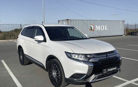 Mitsubishi Outlander III рестайлинг 3, 2019 год, 2 699 000 рублей, 3 фотография